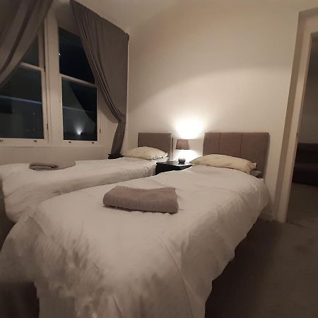 Carvetii - Edward House B - 2 Dbl Bed 1St Floor Flat Apartment Дънфърмлин Екстериор снимка