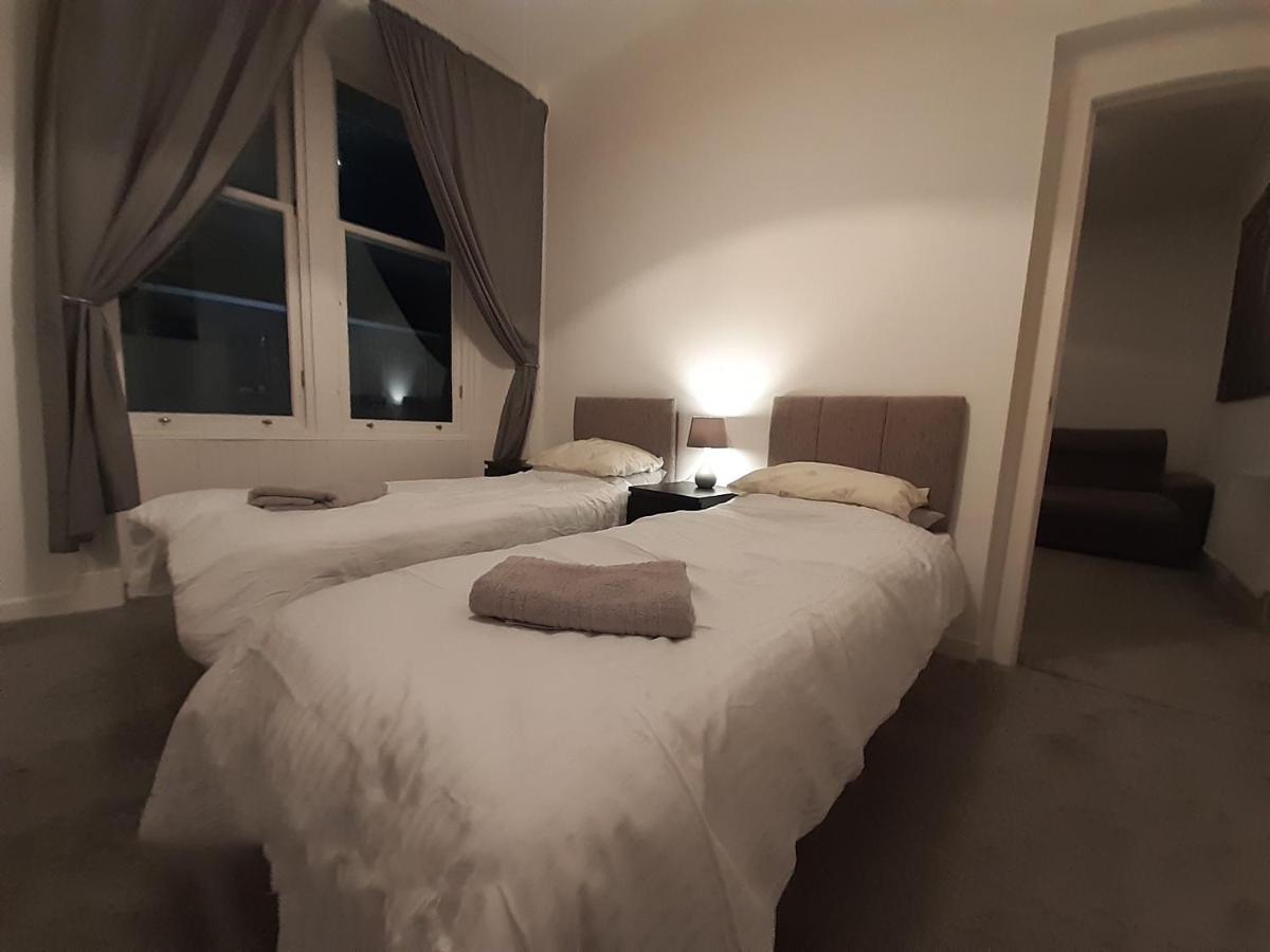 Carvetii - Edward House B - 2 Dbl Bed 1St Floor Flat Apartment Дънфърмлин Екстериор снимка